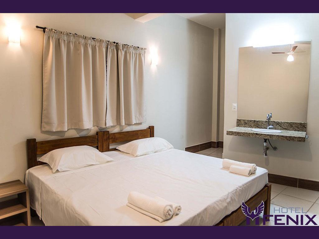 Hotel Fenix Assis Rum bild