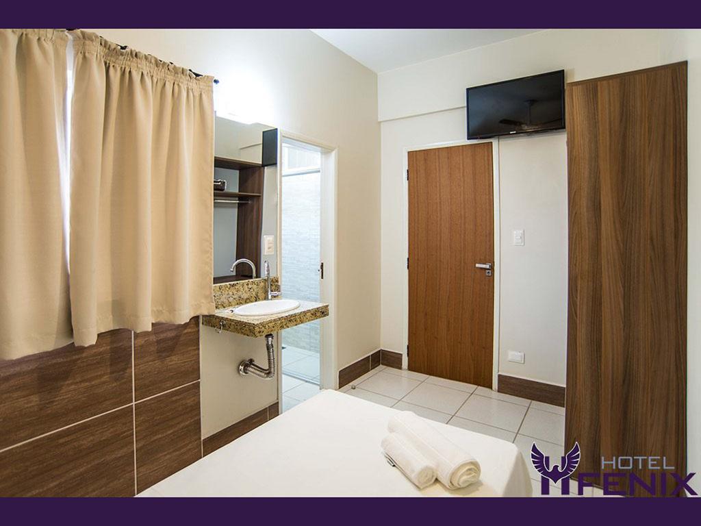 Hotel Fenix Assis Rum bild